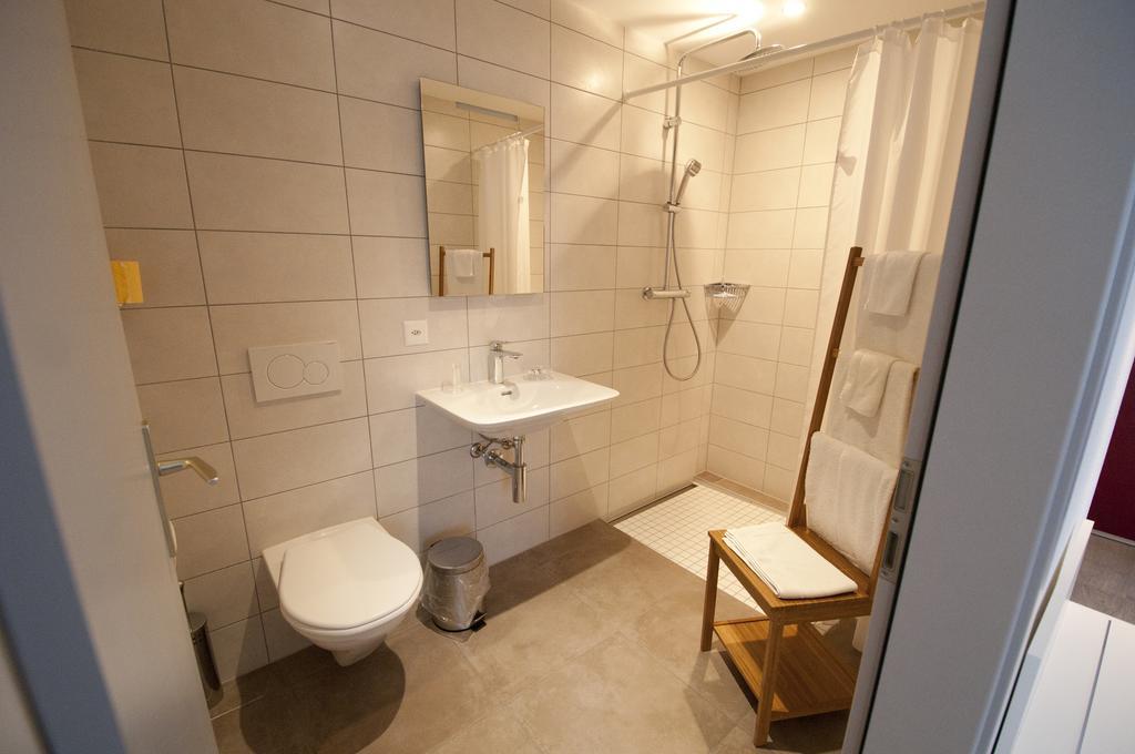 Hotel Bellavista "Bellevue" Saignelegier Bilik gambar